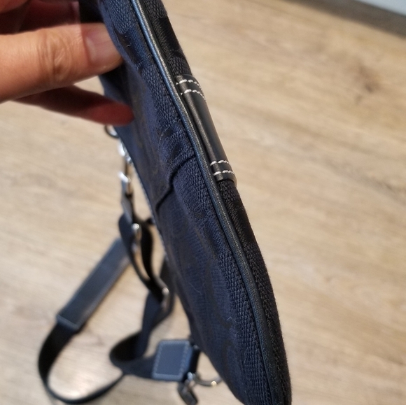 Coach cross bag, excellent condition - Picture 8 of 11